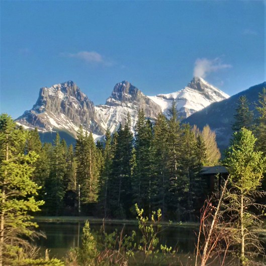 2018-05-18 3 sisters b